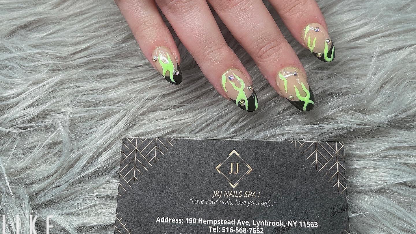 J&J Nails Spa I logo